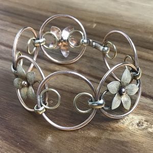 VTG Tricolor Open Link Bracelet Floral Design Rose Gold Green Unsigned